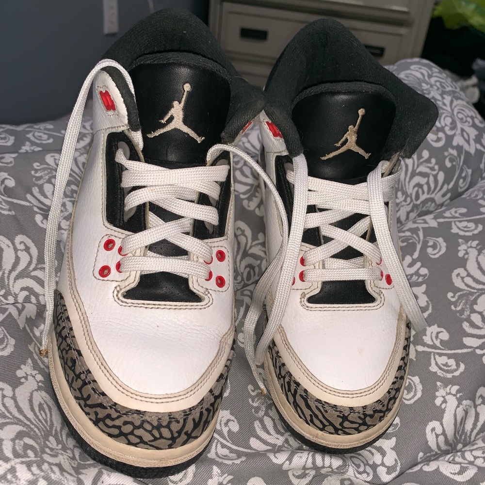 Air Jordan’s 3 “red fire”